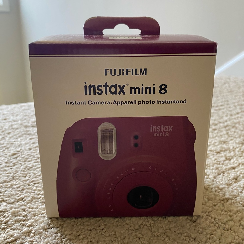 Brand New! Fujifilm instax mini 8